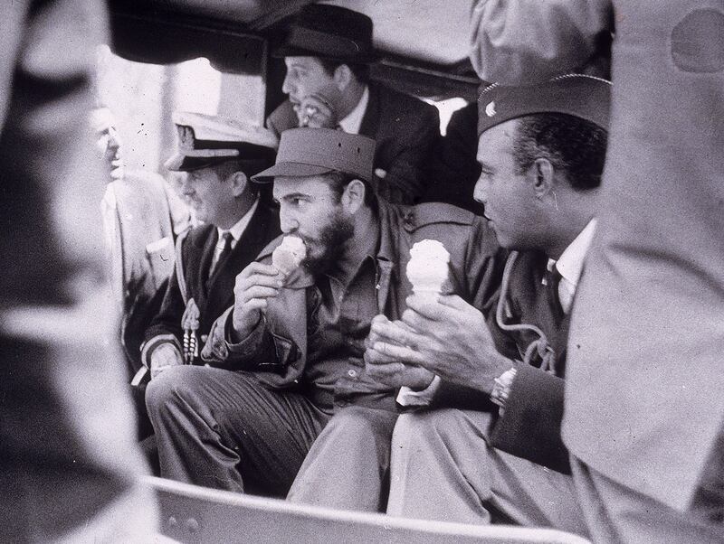 galleries/2014/10/09/politicians-eating-ice-cream-photos/141009-ice-cream-politicians-10_vtr0ol