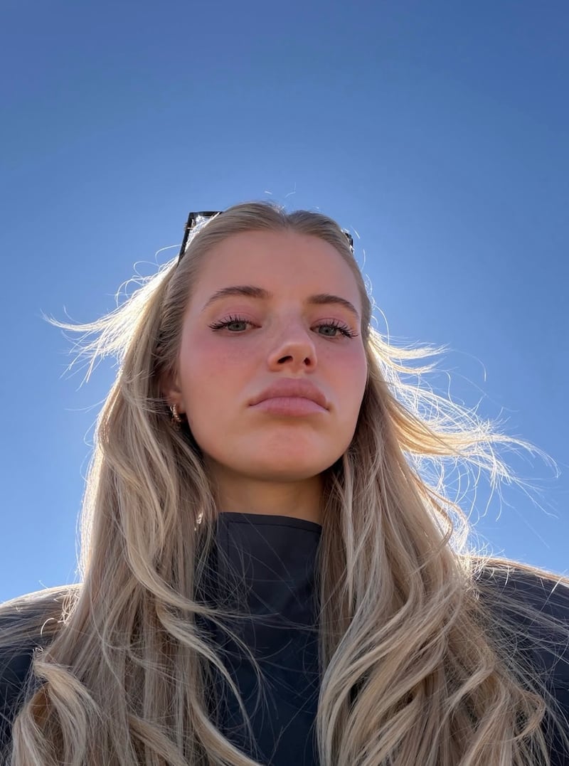 Olivia Dayton wrote that, despite her nose leaking, she liked the results so much that she would undergo the procedure again.