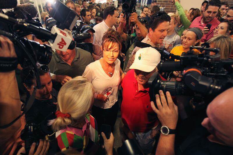 articles/2011/09/02/sarah-palin-may-endorse-rick-perry-why-she-could-be-a-2012-spoiler/palin-2012-avlon_fyhliz