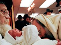 articles/2014/07/29/why-ultra-orthodox-jewish-babies-keep-getting-herpes/140728-shire-herp-tease_c8zblg