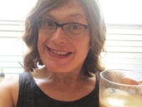 articles/2016/03/09/tabloids-forcibly-outed-lilly-wachowski/160309-allen-LillyWachowski-tease_a2zjat