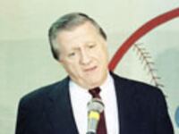 articles/2010/07/13/watch-george-steinbrenner-moments-from-seinfeld-to-his-commercial-with-billy-martin/video-george-steinbrenner_113234_ennyms