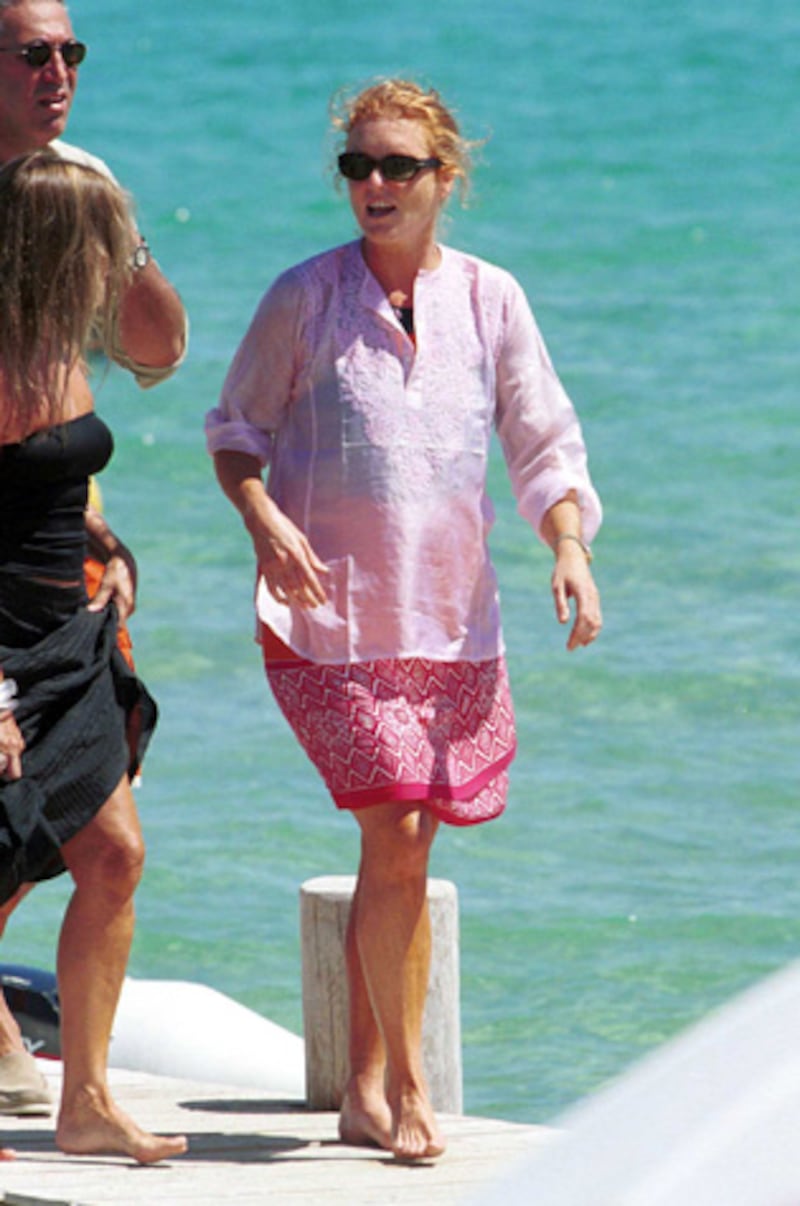 galleries/2012/08/23/naked-royals-the-windsors-monaco-a-topless-thai-princess-photos/naked-royals-ferguson_iabymu
