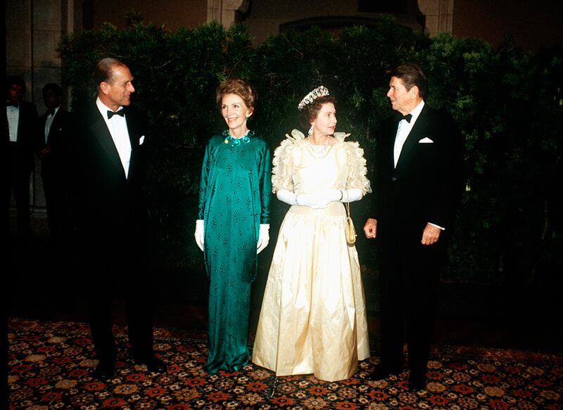 galleries/2011/01/19/the-first-ladies-of-state-dinners/state-dinners---reagan-1_zrkoip