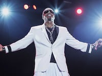 articles/2016/07/07/mc-hammer-can-t-touch-donald-trump/160624-stern-mc-hammer-tease_isnkgk