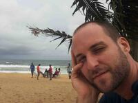 articles/2014/10/02/nbc-cameraman-gets-ebola-news-crew-to-be-quarantined/141003-ashoka-mukpo-cheat_ddf9j4