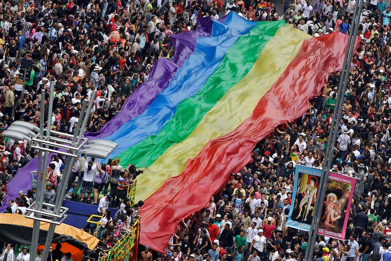 articles/2011/08/05/brazil-hetero-pride-day-bill/brazil-straight-pride-latam_eipohm