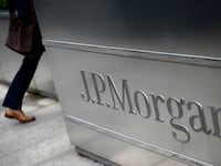 articles/2012/05/17/why-jpmorgan-chase-should-not-fear-fbi-probe/jp-morgan-chase-exec-ousted-box_iumpzl