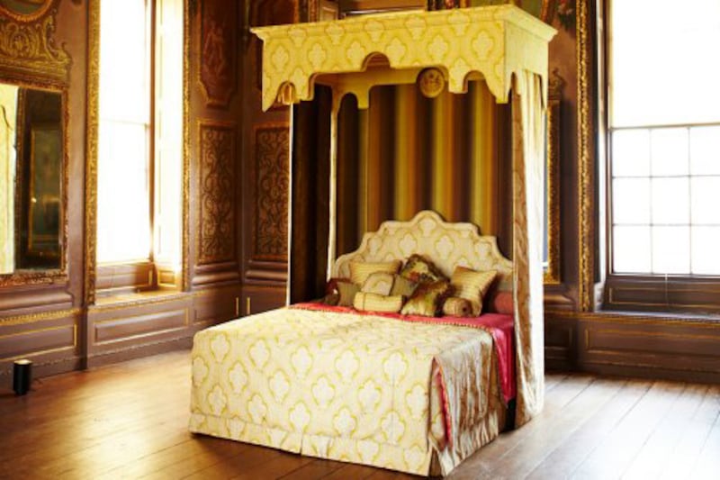 articles/2013/07/26/kimye-said-to-buy-175-000-bed/130726-kimye-bed-embed_vjqmdw