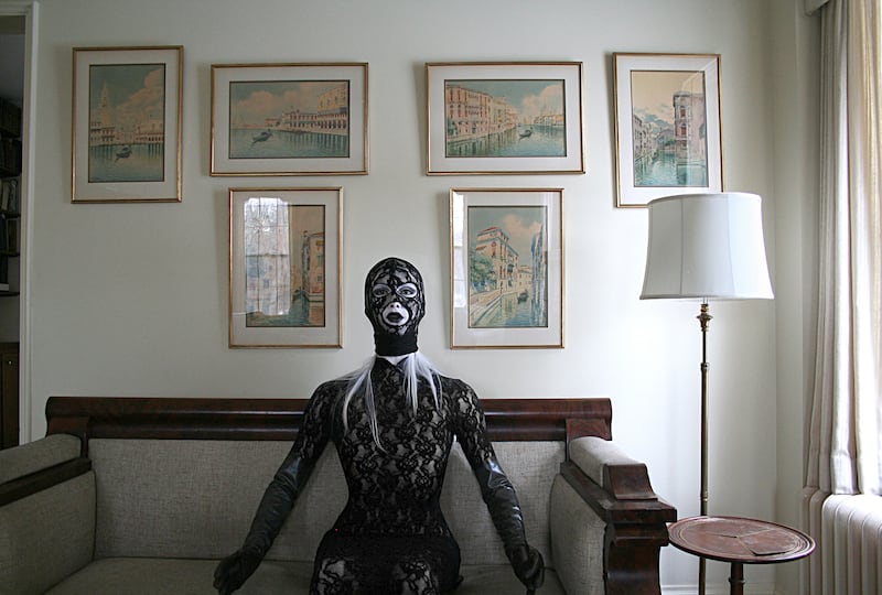 galleries/2013/07/14/an-artist-s-portrayal-of-life-size-sex-dolls/Real_Doll_Luxx_2_2013_fs0yip