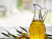 articles/2015/09/14/olive-oil-reduces-breast-cancer-risk/150914-haglage-olive-oil-breasts-tease_a0nbg2