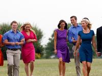 articles/2011/11/02/jon-huntsman-s-girls-dish-on-mitt-romney-anita-perry-dating-websites/hunstman-daughters-coppins_ifg3dl