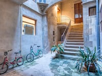 220602-omg-barcelona-palace-01_mbnbaj