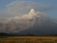 2022-12-04T154607Z_1714641781_RC2RYX9GHYNH_RTRMADP_3_INDONESIA-VOLCANO_z7h8vi