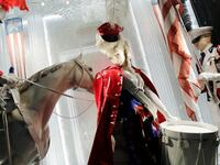 articles/2013/12/05/tales-of-a-bergdorf-goodman-window-dresser/131204-bergdorf-windows-embed1_ofewgm