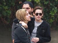 articles/2015/06/16/let-kristen-stewart-love-who-she-wants/150615-bugbee-stewart-tease_vxy5o8
