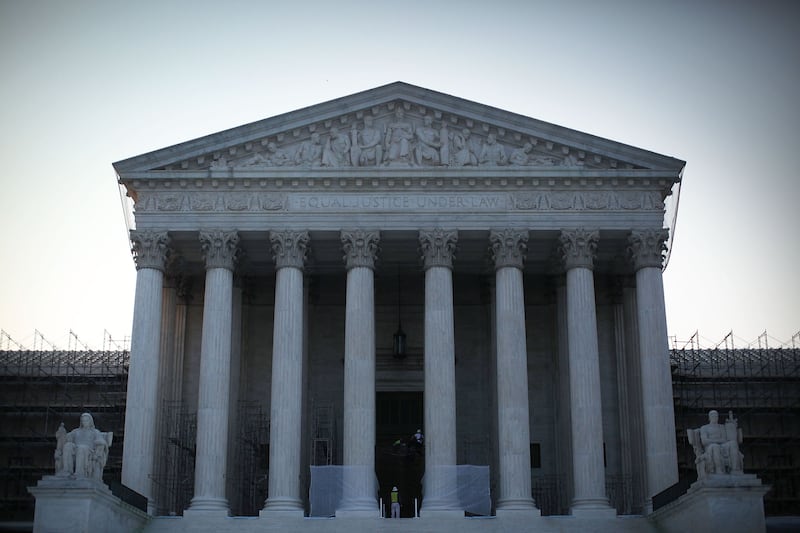 articles/2013/02/20/will-supreme-court-end-federal-limits-on-campaign-donations/130220-winkler-court-campaigns-tease-embed_ntogu5