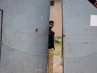 articles/2013/01/12/taliban-commanders-say-they-were-tortured-by-pakistani-intelligence/130111-pakistan-prison-tease_kmnp7u