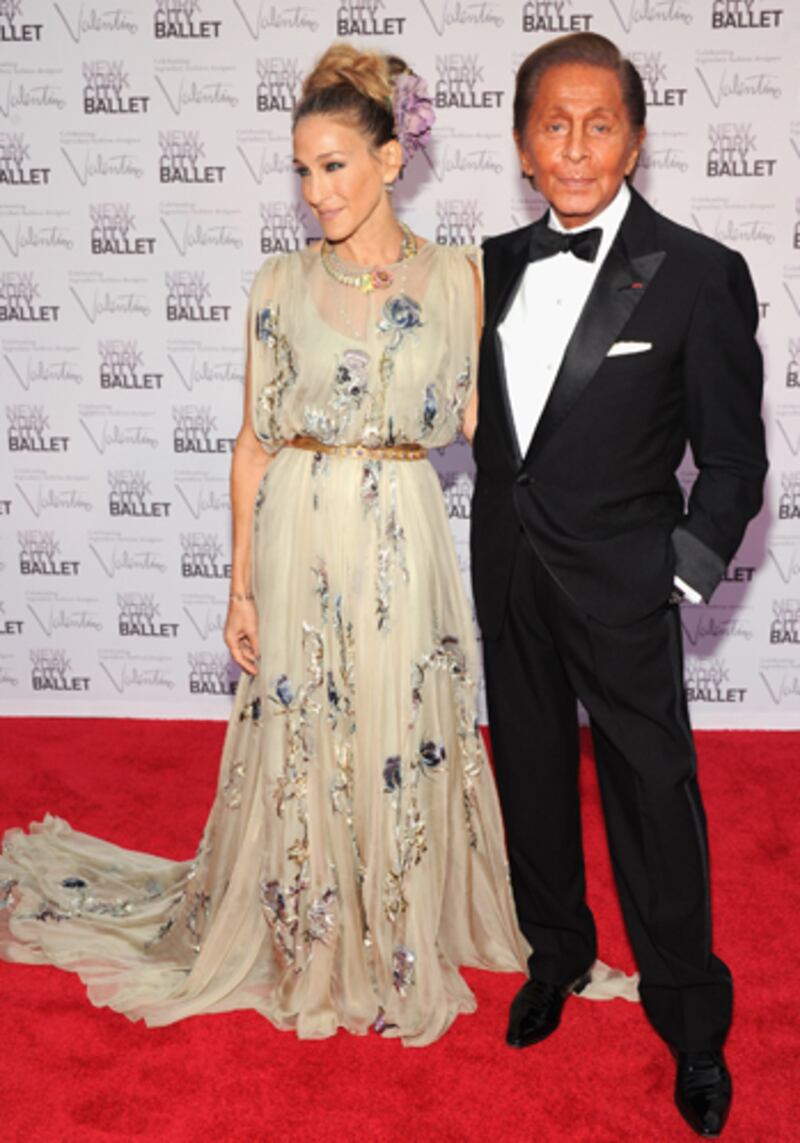 articles/2012/09/21/behind-the-scenes-at-valentino-s-ballet/ValentinSJPGALA_clspdq