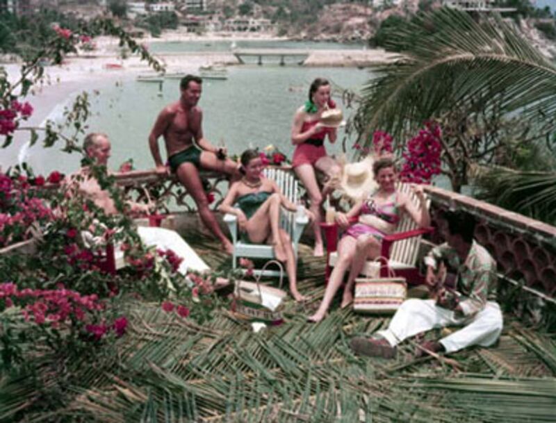 articles/2008/10/10/escapism/slim-aarons-gallery-launch_zaiaz8