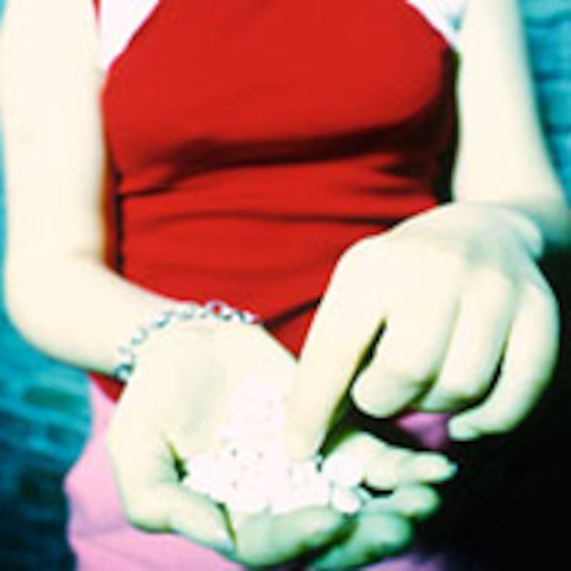 articles/2009/10/26/ambien-for-coke-heads/deeney-ambien-for-coke-heads_53108_oej5jj
