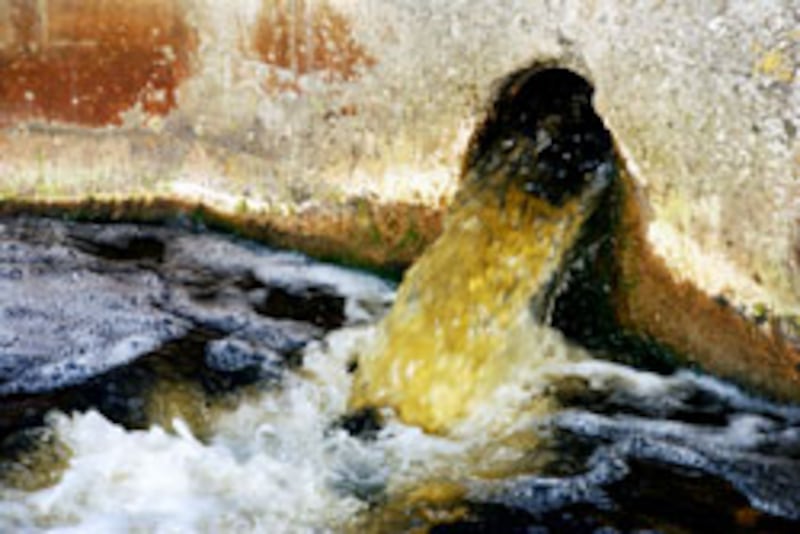 articles/2010/05/19/americas-28-most-polluted-places/polluted-sites---polluted-water_kukstj