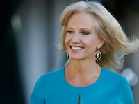 180812-kellyanne-conway-black-aide-cheat_hbwonr