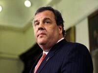 articles/2014/01/09/christie-survives-bridgegate-for-now/140109-grove-christie-tease_mcbkqq