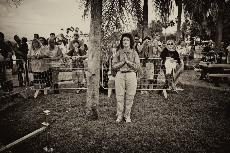 galleries/2012/10/10/charles-ommanney-stumps-with-mitt-romney-in-florida-photos/mitt-romney-in-florida-charles-ommanney-photos-11_mly9af