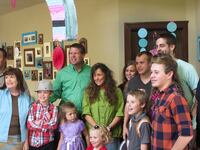 articles/2015/05/22/how-the-duggars-church-encourages-young-women-to-submit/150522-zadrozny-duggars-tease_ishpqi