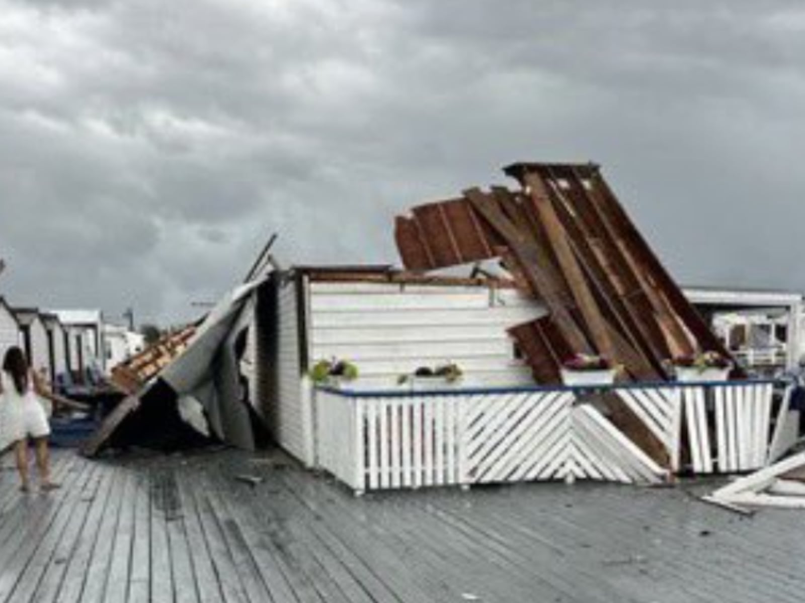 Long Point Bech Tornado Rips Through Long Island Beach Club