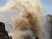 galleries/2015/08/09/typhoon-swamps-china-and-taiwan-photos/150809-china-typhoon-soudelor-tease_hiqjpp