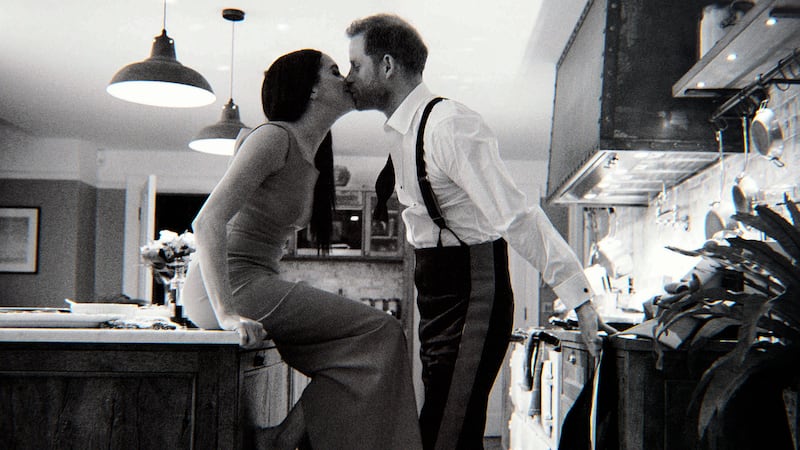 221205-Harry-Meghan-tease_w5q1t0