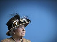 articles/2015/08/01/why-the-queen-is-the-ultimate-royal-hardass/150801-sykes-badass-queen-tease_fro3om