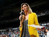 articles/2014/02/24/erin-andrews-joins-dwts-marion-cotillard-is-lady-macbeth/erinandrews_f2dtm7
