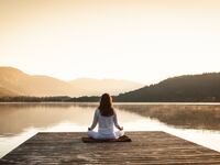 articles/2015/09/12/mindfulness-messes-with-your-memory/150911-lytton-mindfulness-tease_ybrkmn