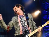 articles/2010/10/27/keith-richards-memoir-writer-james-fox-speaks/dana-keith-richards_136935_tseabf