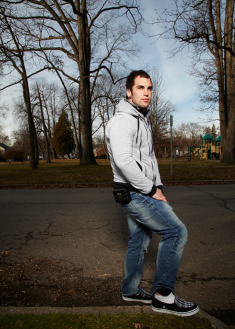 articles/2012/01/25/should-teens-be-jailed-for-sex-offenses-a-growing-parental-rebellion-says-no/teen-sex-offender-gps_xoxova