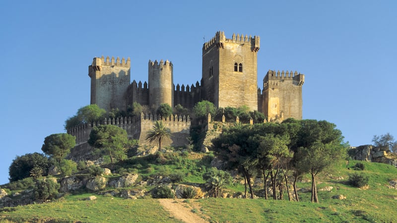 180621-Kemper-Spain-fairy-tale-castle-01_gwyvcf