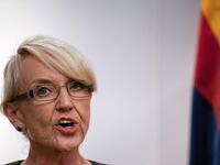 articles/2014/02/27/morally-and-legally-the-right-call-in-arizona/140227-jan-brewer-tease_jfblig