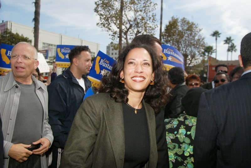 Kamala Harris campaigns for district attorney