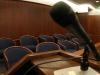 articles/2012/11/19/follow-the-money/emptypodium_vdlcln