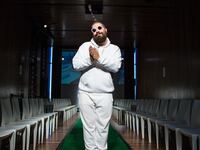 articles/2015/09/16/how-the-fat-jew-became-the-new-tom-ford/150916-shire-fat-jew-fashion-tease_jqqlct