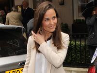 articles/2013/06/18/pippa-banned-from-playing-charity-tennis-match-by-palace/pippa-tease_pjzafn