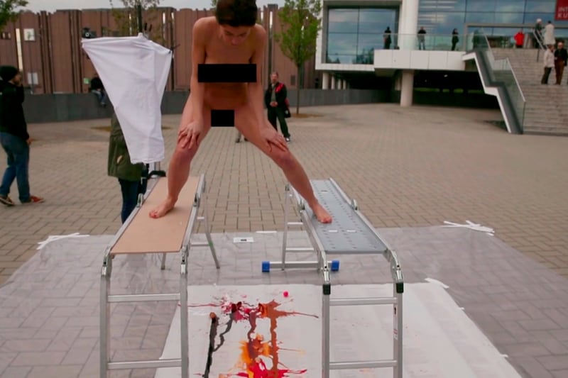 articles/2014/04/25/the-latest-proof-that-performance-art-is-bullshit-a-woman-who-births-paint-filled-eggs-from-her-vagina/140424-crocker-performance-art-tease_iqvfwv