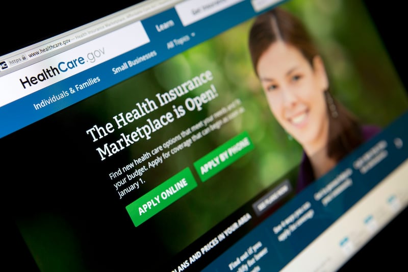 articles/2013/10/29/enough-already-on-healthcare-gov-don-t-you-remember-medicare-part-d/131028-tomasky-obamcare-tease_vkoqqg