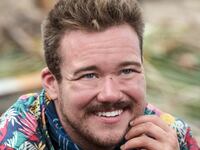 articles/2017/04/12/transgender-survivor-contestant-zeke-smith-outed-on-national-television/170412-allen-zeke-tease_wrgkge