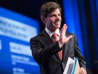 articles/2015/05/14/george-stephanopoulos-gave-75-000-to-the-clintons-and-didn-t-declare-it/150514-grove-Stephanopolous-tease_we0cti