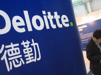 articles/2012/12/13/the-us-china-accounting-war/mcardle-china-us-accounting-war_b4tvcb