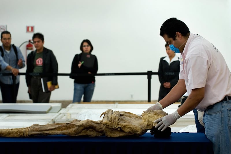 articles/2013/10/10/the-grisly-mummy-museum-in-guanajuato-mexico/131009-strochlic-mexico-mummies-embed_jba6us